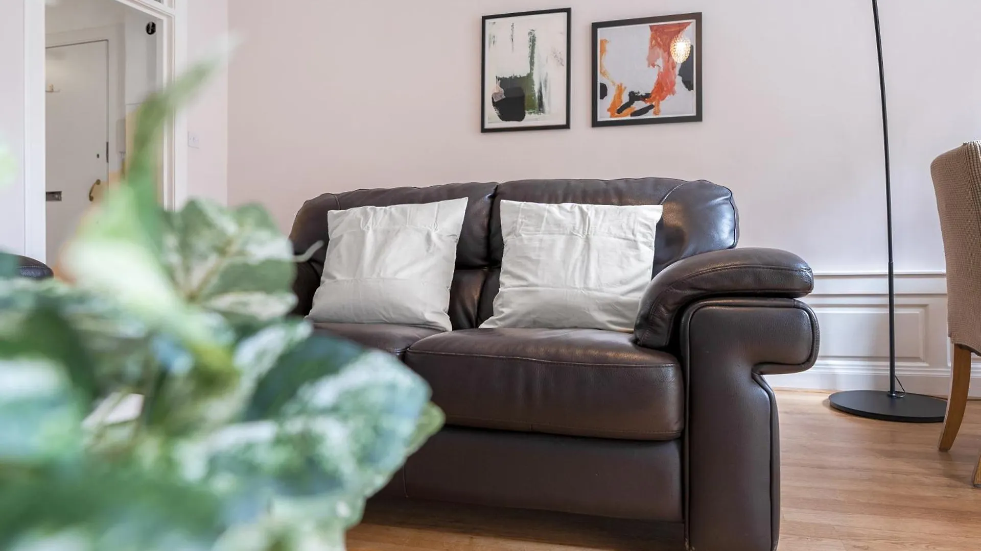 Gorgeous, Cozy 2Br Royal Mile-Old Town Apartment Edinburgh