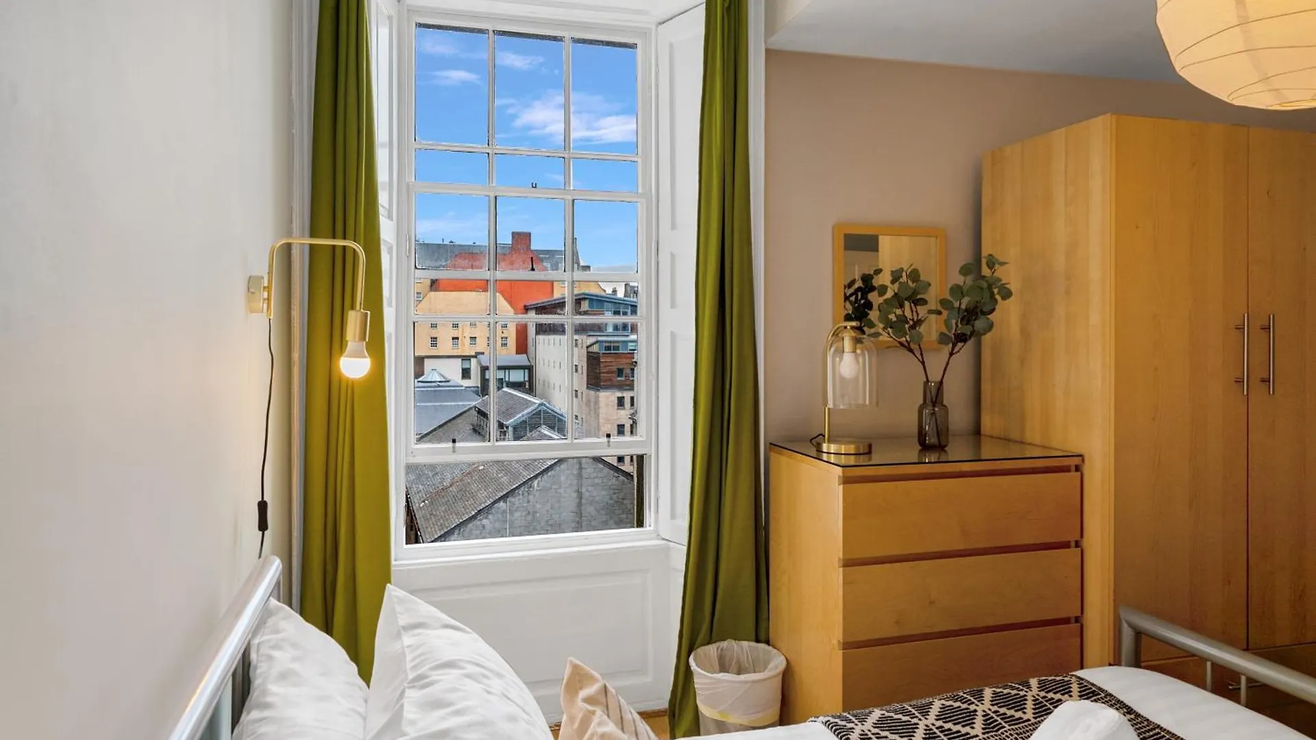 Gorgeous, Cozy 2Br Royal Mile-Old Town Apartment Edinburgh United Kingdom