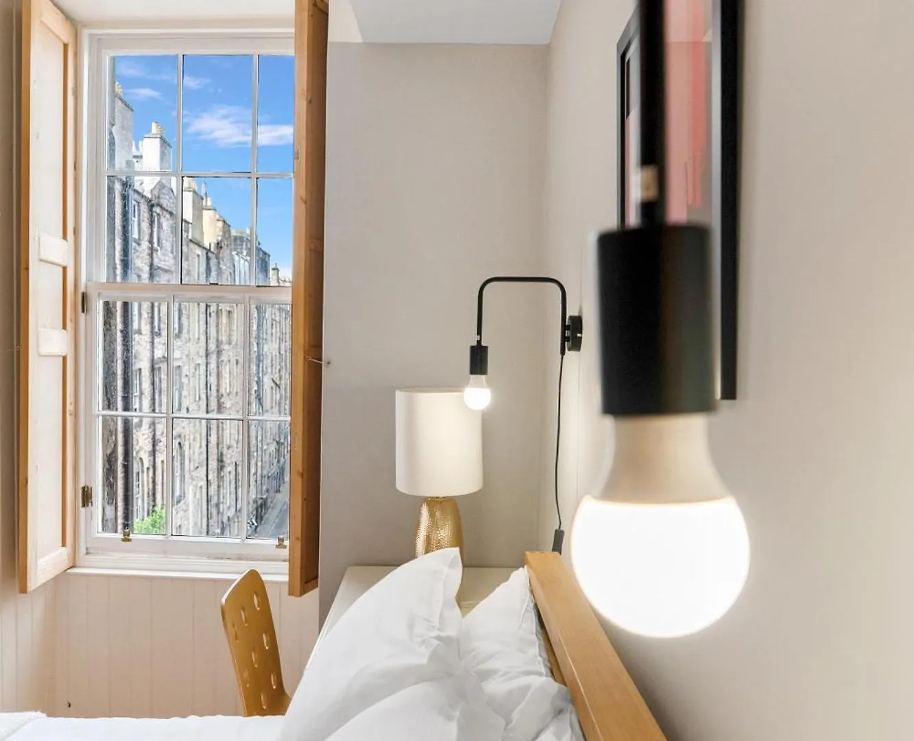 Gorgeous, Cozy 2Br Royal Mile-Old Town Apartment Edinburgh